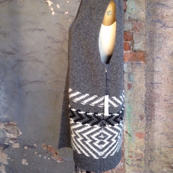 WHITE+WARREN SOFT ALPACA JACQUARD VEST - Picture 4 of 7